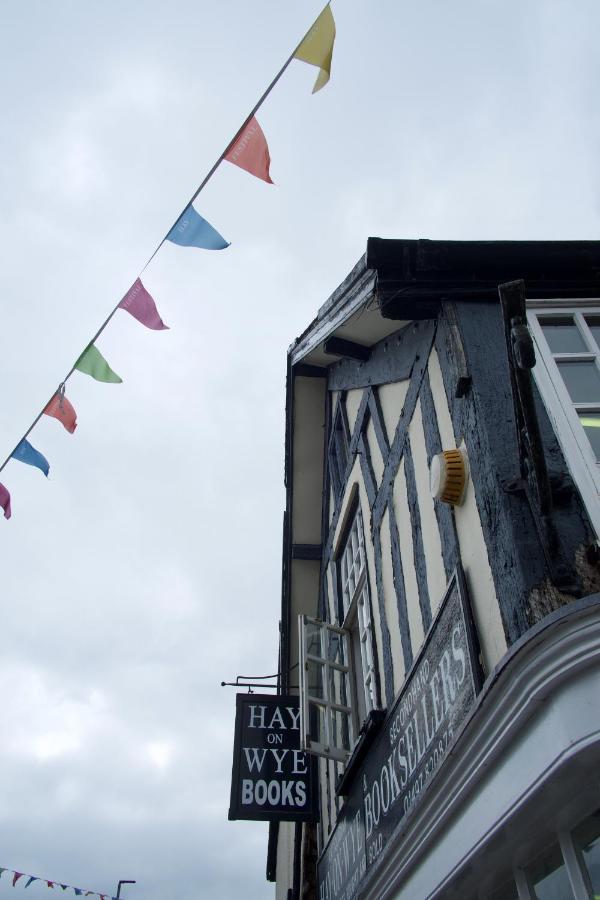 The Pavement Palace Hay-On-Wye Eksteriør bilde