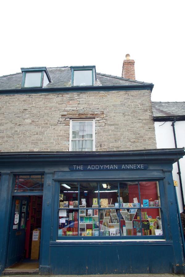 The Pavement Palace Hay-On-Wye Eksteriør bilde