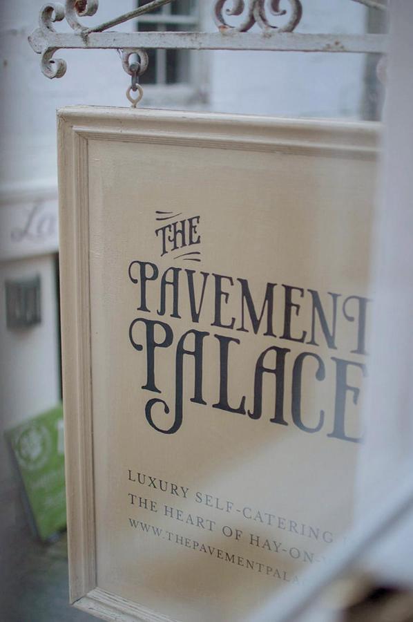 The Pavement Palace Hay-On-Wye Eksteriør bilde